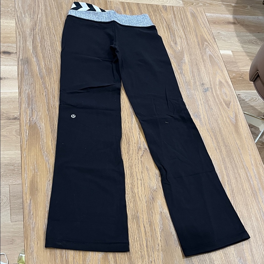 Lululemon Athletica Black and Gray Leggings
